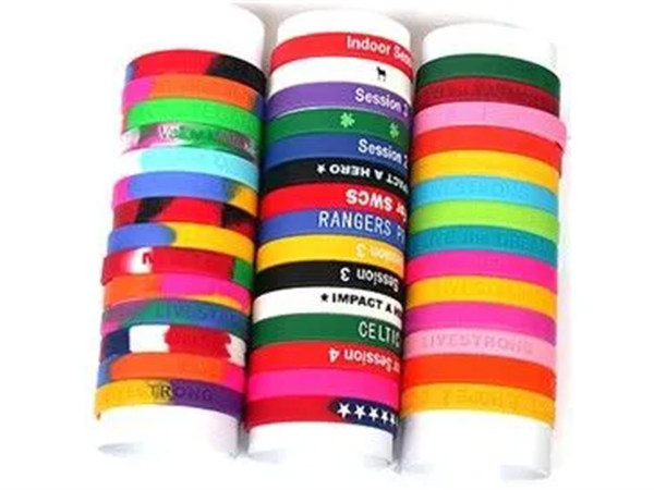 How to extend the service life of silicone wristbands?