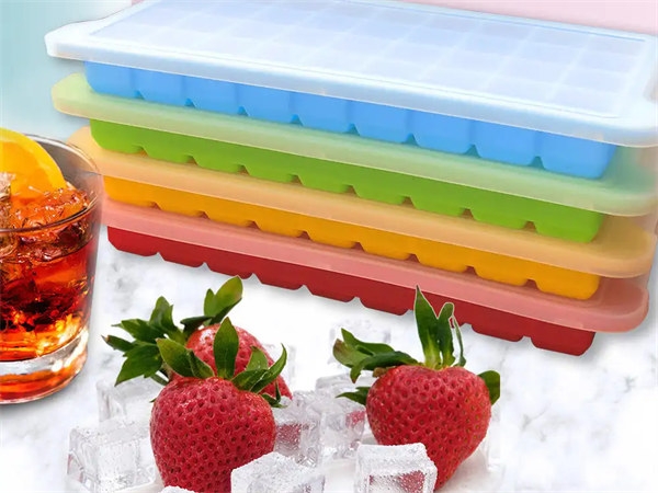 What‘s the reason why there are always flocculent substances on the silicone ice tray?