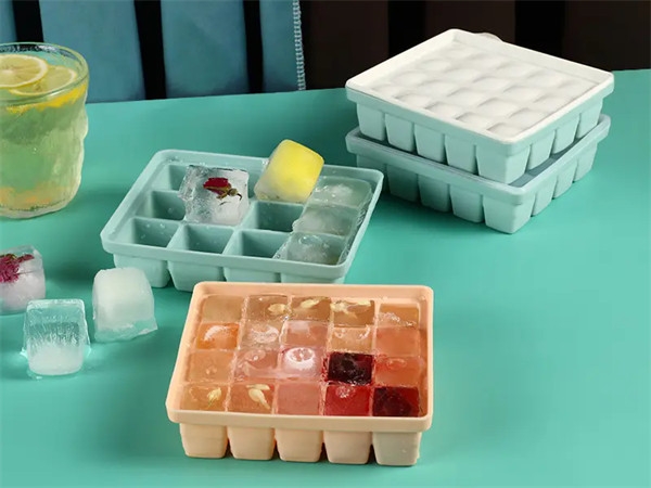 What is the temperature resistance of ice grids made of different materials?