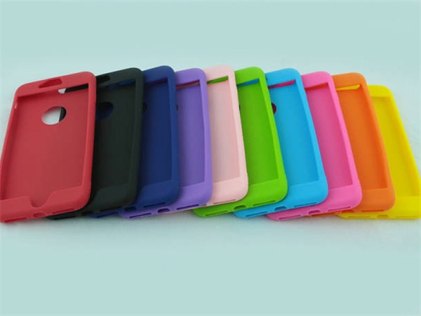 Why do silicone products absorb dust? What is the solution?