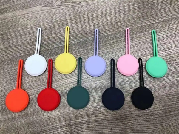 Is it normal for silicone protective covers to have an unpleasant odor?