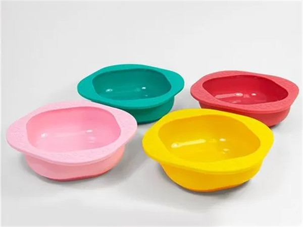 Is it safe to use silicone bowls?